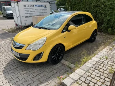 Gebraucht Opel Corsa Color Edition 87 PS (63 kW) 2011 Gelb Kleinwagen