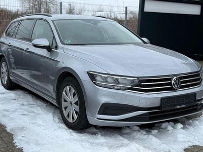 Silber Gebraucht 2022 VW Passat Basis Kombi | 16.999 € (Guter Preis)