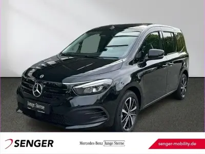 Używany Mercedes EQT200 89 kW (122 KM) 2024 Czarny Minivan