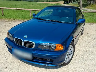 Gebraucht BMW 320 Cabriolet 170 PS (125 kW) 2001 Blau Cabrio