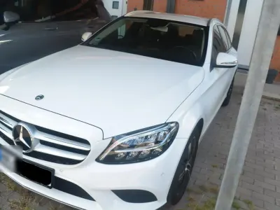Gebraucht Mercedes C180 156 PS (114 kW) 2019 Weiß Kombi
