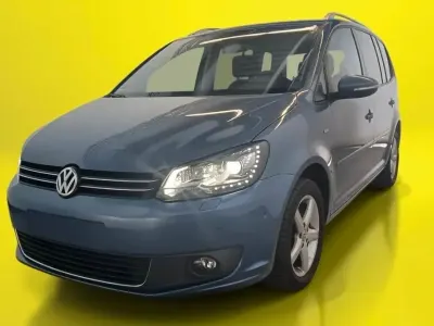Gebraucht VW Touran Cup 140 PS (102 kW) 2014 Blau Van / Kleinbus