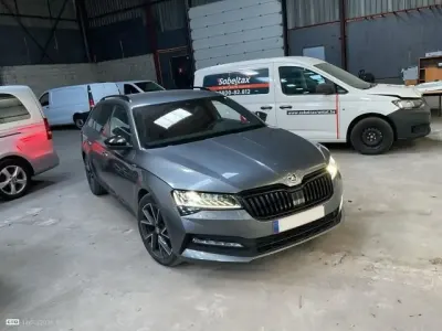 Gebraucht Skoda Superb SportLine 150 PS (110 kW) 2024 Kombi