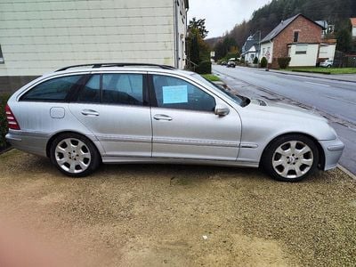 Gebraucht Mercedes C220 Avantgarde 150 PS (110 kW) 2004 Silber Kombi