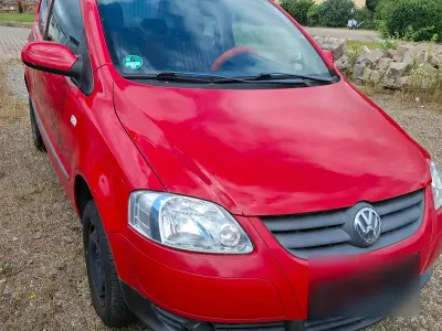 Gebraucht VW Fox 54 PS (39 kW) 2005 Rot Kleinwagen
