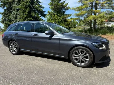 Gebraucht Mercedes C180 156 PS (114 kW) 2015 Blau Kombi
