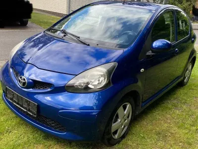 Gebraucht Toyota Aygo 68 PS (50 kW) 2007 Blau Kleinwagen