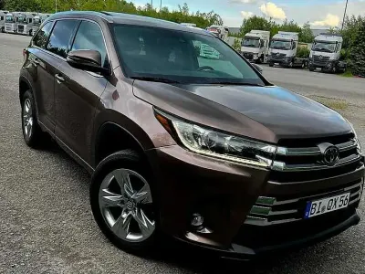Gebraucht Toyota Highlander Limited 299 PS (219 kW) 2019 Braun SUV