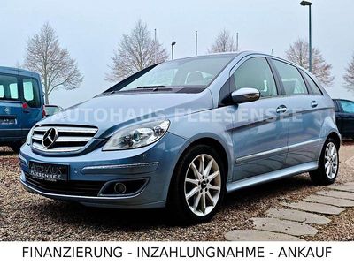 Blau Gebraucht 2007 Mercedes E200 Limousine | 4.490 € (Teuer)
