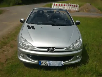 Gebraucht Peugeot 206 CC 109 PS (80 kW) 2006 Silber Cabrio