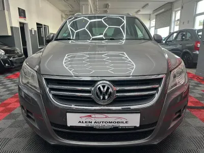 Gebraucht VW Tiguan Sportline 150 PS (110 kW) 2010 Grau SUV