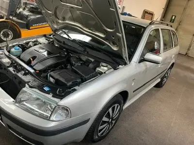 Używany Skoda Octavia Selection 102 KM (75 kW) 2004 Srebrny Kombi