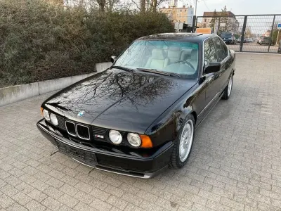 Gebraucht BMW M5 Performance 315 PS (231 kW) 1991 Schwarz Limousine