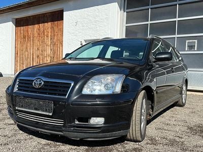 Usata Toyota Avensis 115 CV (84 kW) 2005 Nero Station wagon