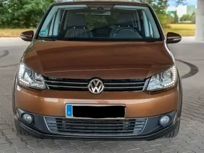 Gebraucht VW Touran 170 PS (125 kW) 2011 Braun Van / Kleinbus