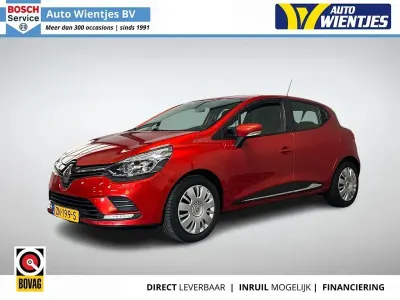 Używany Renault Clio IV Zen 88 KM (64 kW) 2019 Czerwony Sedan/Limuzyna