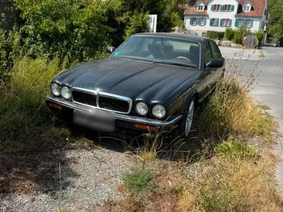 Gebraucht Jaguar X300 224 PS (164 kW) 1995 Schwarz Limousine