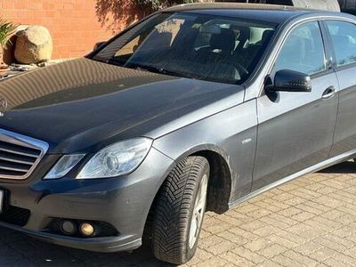 Mercedes E200