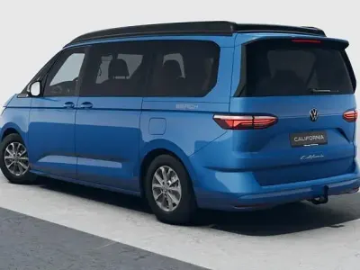 Neu VW California Comfortline 150 PS (110 kW) 2025 Blau (mediumblau metallic dach schwarz) Van