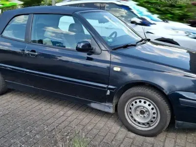 Gebraucht VW Golf 116 PS (85 kW) 2001 Blau Cabrio