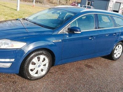 Gebraucht Ford Mondeo Ambiente 140 PS (102 kW) 2014 Blau Kombi