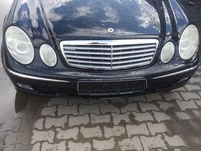 Mercedes E320
