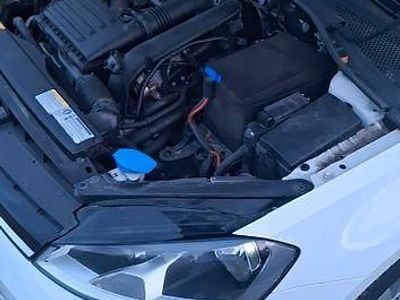 Gebraucht VW Golf VII Comfortline 110 PS (80 kW) 2015 Weiß Limousine