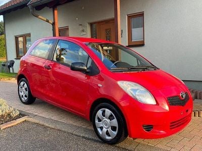 Gebraucht Toyota Yaris 69 PS (50 kW) 2008 Rot Kleinwagen