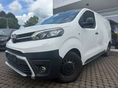 Gebraucht Toyota Proace 122 PS (89 kW) 2019 Weiß Van / Kleinbus