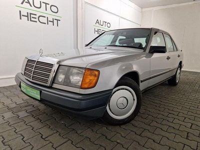 Usata Mercedes E260 160 CV (117 kW) 1988 Argento Berlina
