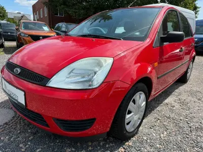 Gebraucht Ford Fiesta Ambiente 60 PS (44 kW) 2005 Rot Kleinwagen