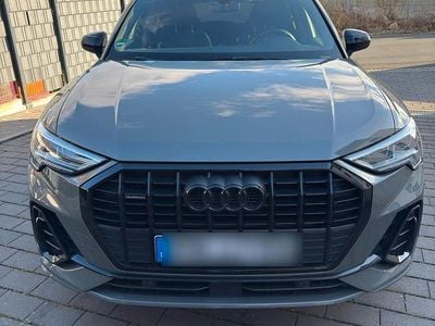 Grau Gebraucht 2022 Audi Q3 S-Line SUV | 33.500 € (Guter Preis)