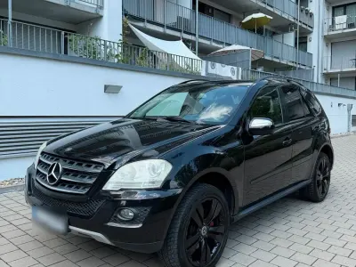 Gebraucht Mercedes ML350 224 PS (164 kW) 2009 Schwarz SUV