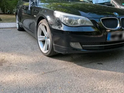 Gebraucht BMW 520 163 PS (119 kW) 2010 Schwarz Kombi