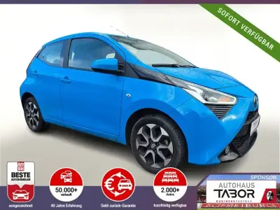Gebraucht Toyota Aygo X-play 72 PS (52 kW) 2019 Blau Kleinwagen