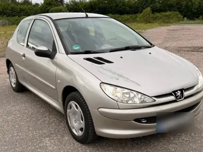 Gebraucht Peugeot 206 60 PS (44 kW) 2005 Braun Kleinwagen