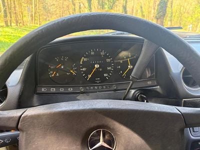 Usata Mercedes 300 88 CV (64 kW) 1980 Verde Station wagon