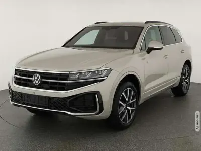 Gebraucht VW Touareg R-line 286 PS (210 kW) 2024 Beige metallic SUV