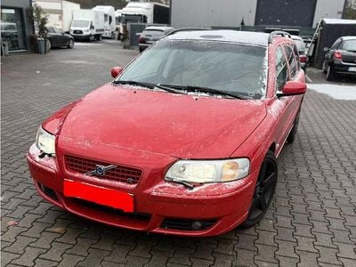Rot Gebraucht 2006 Volvo V70 Kombi | 14.400 €