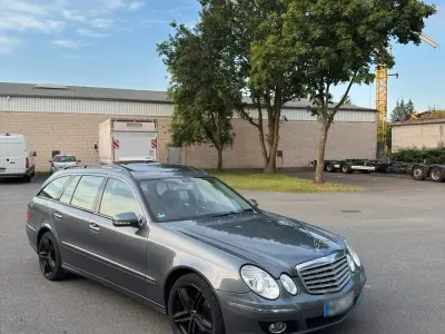 Gebraucht Mercedes E320 Elegance 224 PS (164 kW) 2007 Grau Kombi