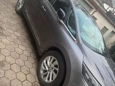 Gebraucht Renault Espace 160 PS (117 kW) 2015 Grau Van / Kleinbus