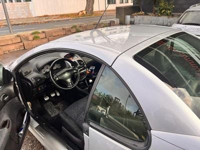 Gebraucht Peugeot 206 CC 143 PS (105 kW) 2004 Silber Cabrio