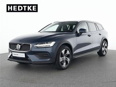 Gebraucht Volvo V60 CC Plus 197 PS (144 kW) 2023 Denim blue / Kombi