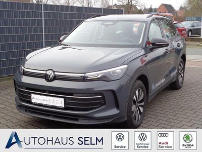 Gebraucht VW Tiguan Goal 150 PS (110 kW) 2025 Grau SUV