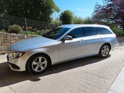 Gebraucht Mercedes E220 194 PS (142 kW) 2018 Silber Kombi