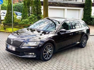 Gebraucht Skoda Superb LAURIN & KLEMENT 190 PS (139 kW) 2016 Schwarz Kombi