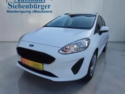 Gebraucht Ford Fiesta Cool & Connect 86 PS (63 kW) 2019 Frostweiß Kleinwagen