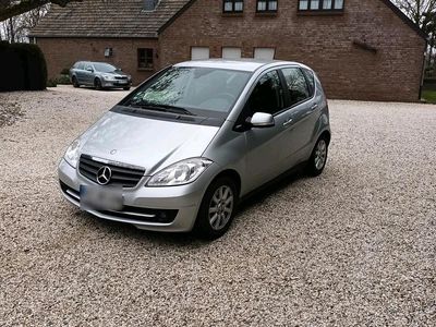 Gebraucht Mercedes A160 96 PS (70 kW) 2010 Silber Kleinwagen