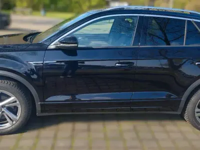 Gebraucht VW T-Roc R-line 150 PS (110 kW) 2024 Schwarz SUV