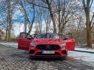 Gebraucht Mercedes A180 AMG line 116 PS (85 kW) 2018 Weiß Limousine